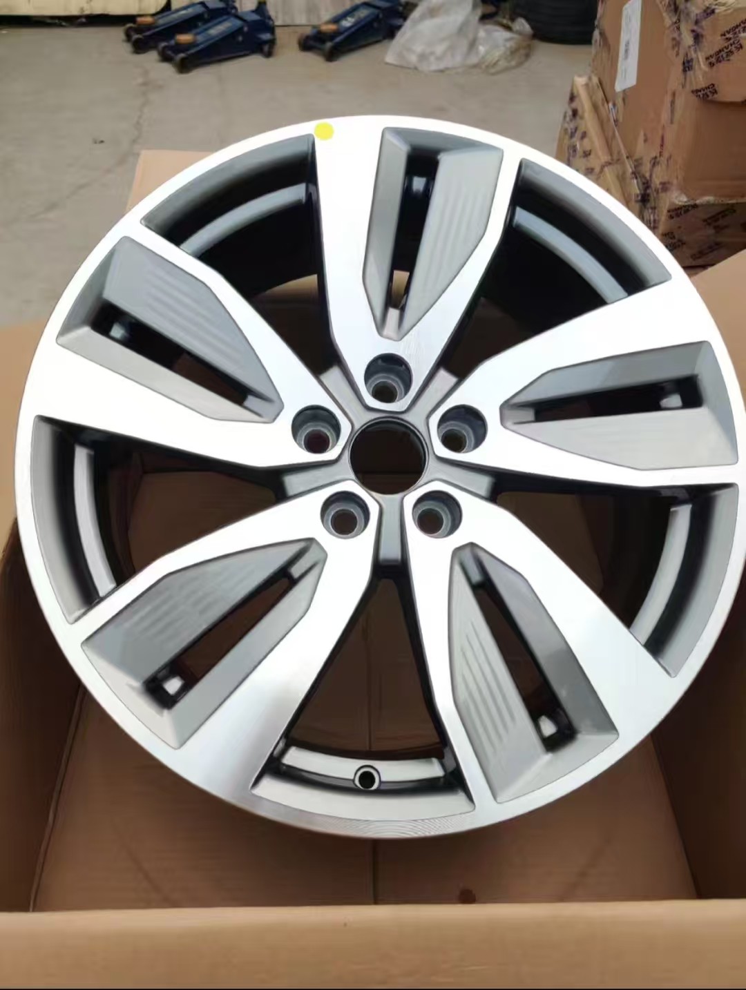 For Geely OKAVANGO 2023-2024 Car Wheel Hub Steel Rim Automobiles Parts Accesorios Para Auto Tools